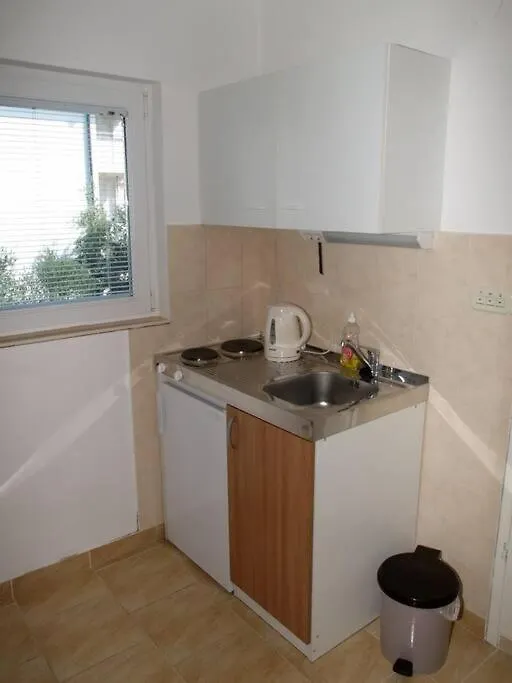 Lovely Studios Stefi Krk Town Apartment